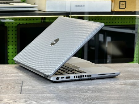 Dell Latitude 5411 52